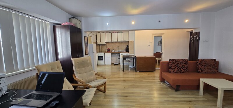 Central, Calea Calarasilor nr 178, bl 60